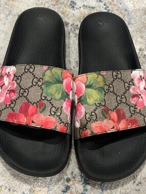 Gucci GG Blooms Supreme Floral Slides SZ 39 Beige Pink Monogram Luxury Designer